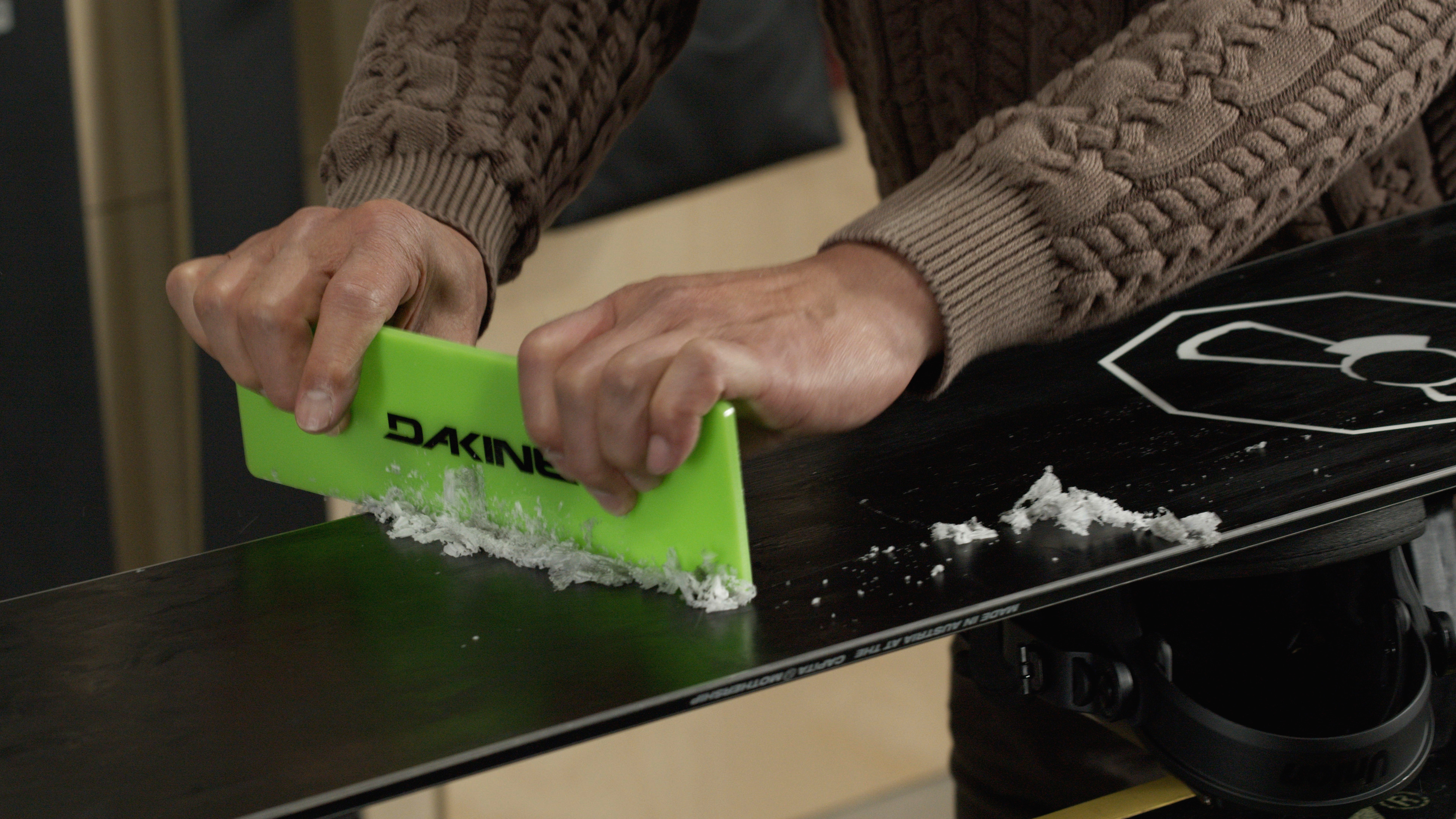 How To Wax A Snowboard Evo